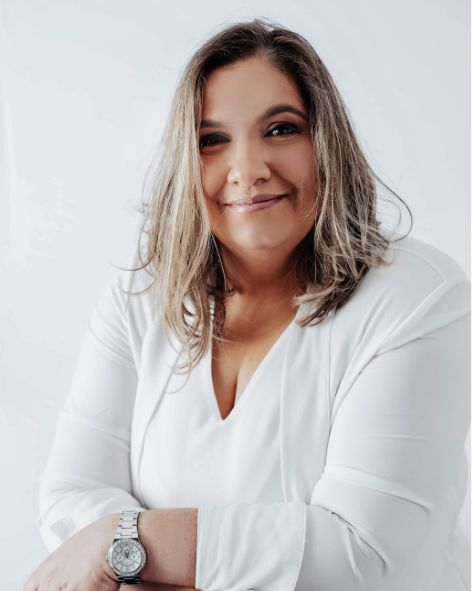 Dra. Vanessa Candido — OAB/RJ 238.623, especialista em Direito Patrimonial Imobiliário e Sucessório